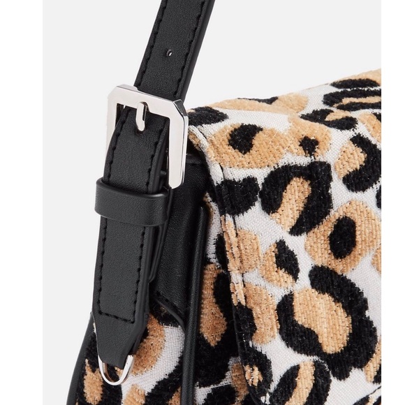 TOPSHOP LEOPARD FLAP SHOULDER BAG - Picture 3 of 8